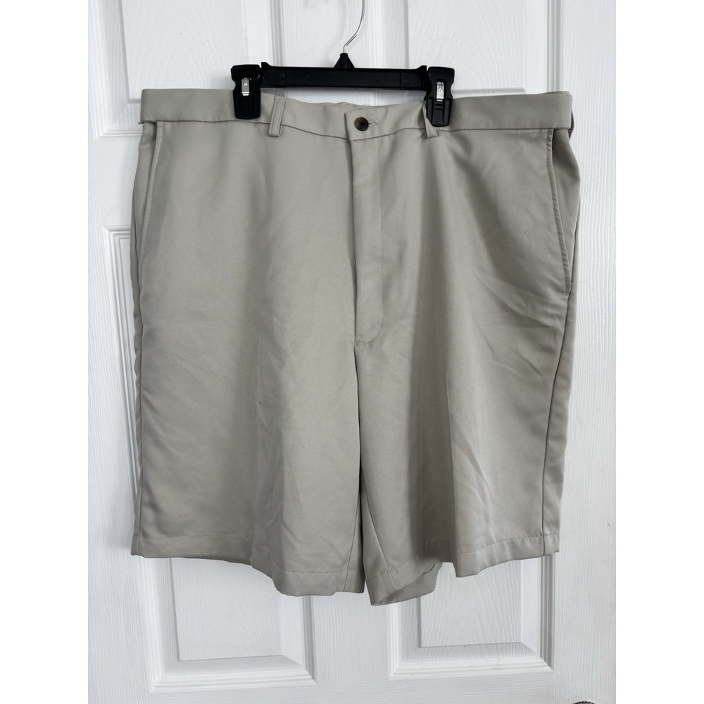 Haggar Mens Size 38x9 Clasdic Fit Khaki Stretch Waist Shorts